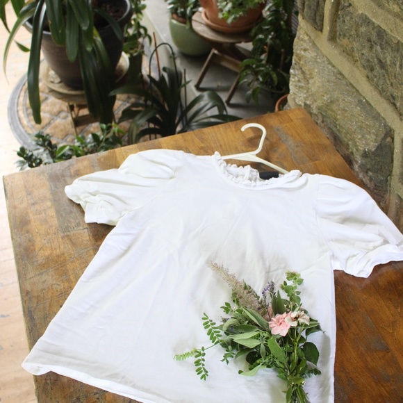 Women's Puff Short Sleeve Blouse - Picture 1 of 7